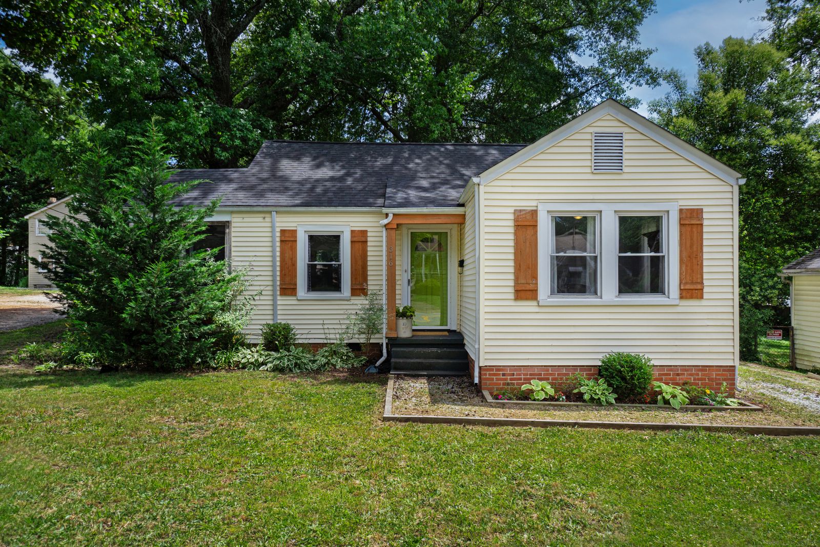 480 Meadowlark Way